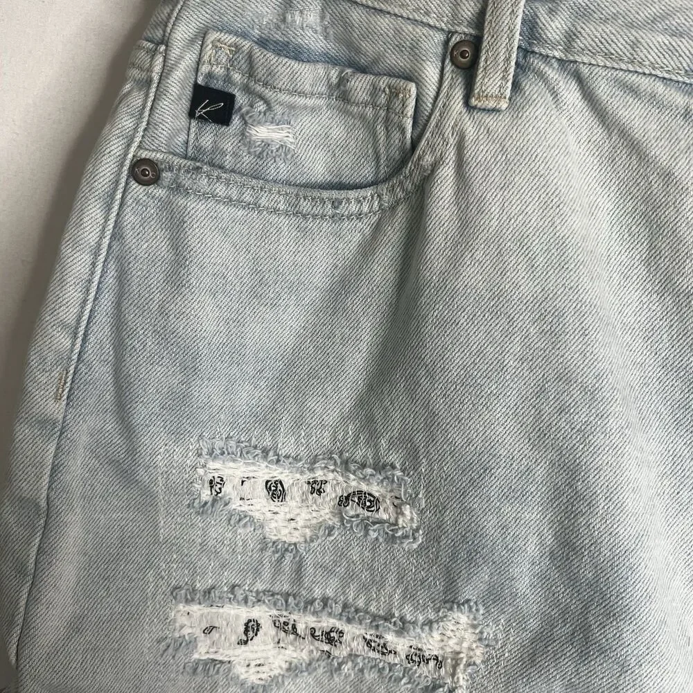 NWOT Kancan Womens Shorts Sz Large Daisy Denim Light Wash Roll Up Festival